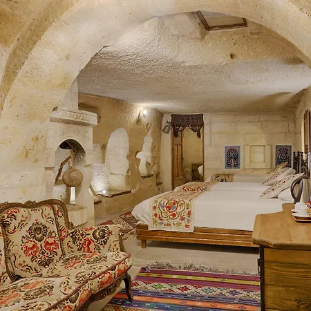 Tulip Cave غوريمِيه