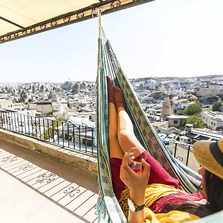 Tulip Cave فندق غوريمِيه